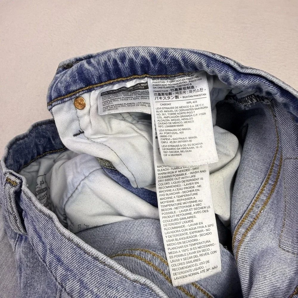 Levis Premium 512 Slim Taper‎ Mens 32x31 Light Wash Distressed Denim Jeans